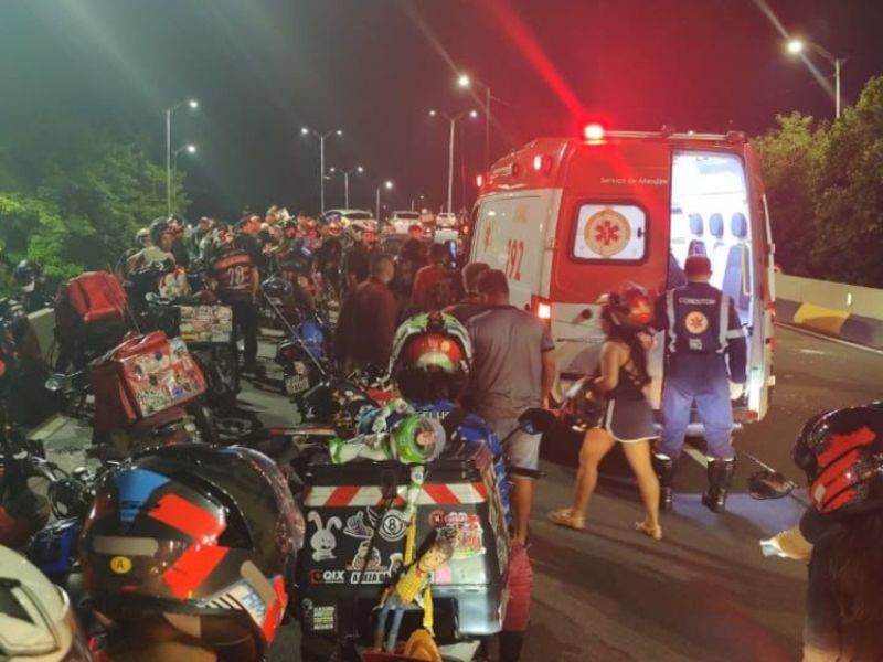 VÍDEO: Motociclista fica ferido em Manaus após trânsito caótico pós-jogo do Vasco