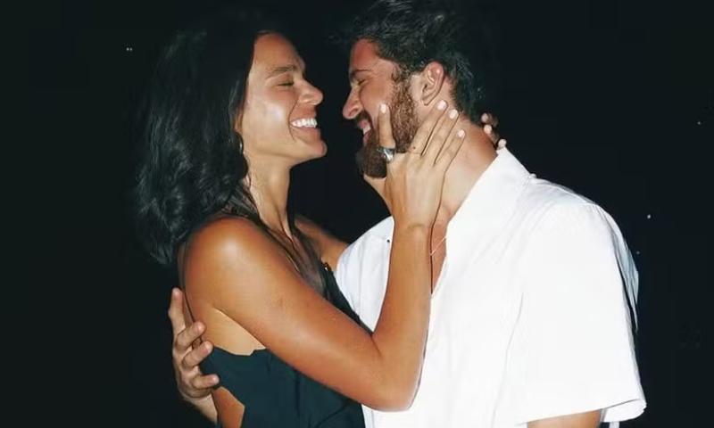 Fim do Romance?: Bruna Marquezine e João Guilherme encerram relacionamento