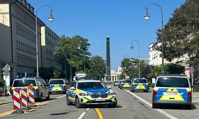 Veículo invade multidão e causa pelo menos 28 feridos na Alemanha; assista ao vídeo